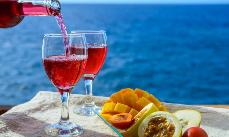 Vino y frutas exóticas de la isla de La Palma